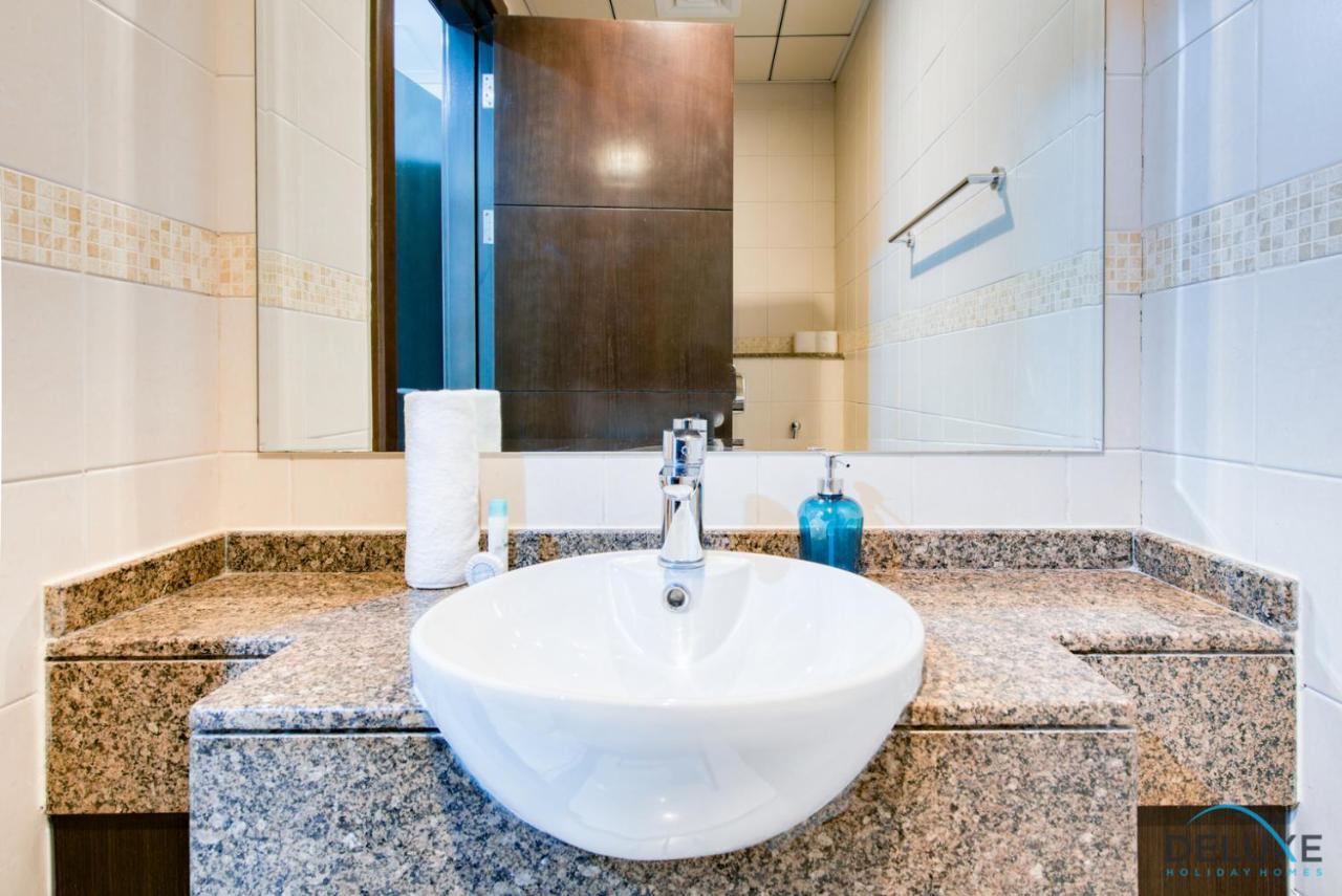 Overlooking Marina Canal 1Br Close To Mall, Promenade & Beach, Bay Central 1, Dubai Marina By Deluxe Holiday Homes Zewnętrze zdjęcie